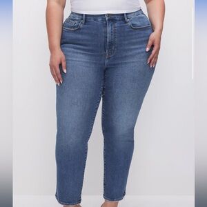 Plus size Good American always fit jeans. Fits up to 4 sizes.